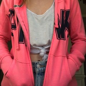 pink sweatshirt 💗